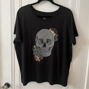 Torrid Activewear black tshirt with metallic skull size 14